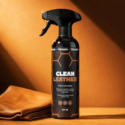 Sauberes Lederpremium Leer & Alcantara Cleaner 500 ml leistungsfähig gegen Schmutz für ein mattes Finish
