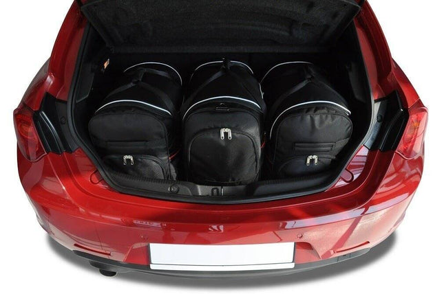 Kjust Kjust Reistassenset voor Alfa Romeo Giulietta 5-deurs 2010-2019 - Set van 3 Tassen met 2 Roltassen en 1 Sporttas Harvest Automotive 1