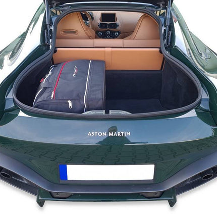 Kjust Kjust Reistassenset voor Aston Martin Vantage vanaf 2018 - Set van 4 Tassen met 2 Sporttassen en 2 Vliegtuigtassen Harvest Automotive 4