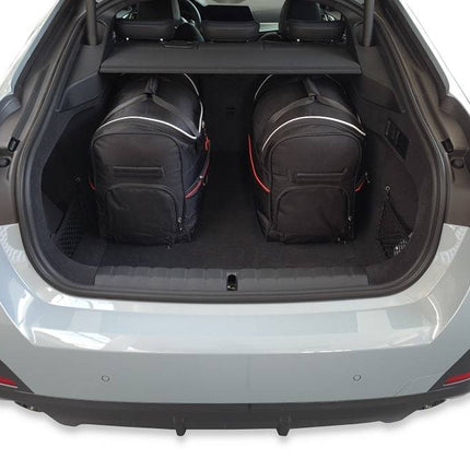 Kjust Kjust Reistassenset voor BMW 4 serie Gran coupe vanaf 2021 - Set van 5 Tassen met 2 Roltassen 1 Sporttas en 2 Vliegtuigtassen Harvest Automotive 4