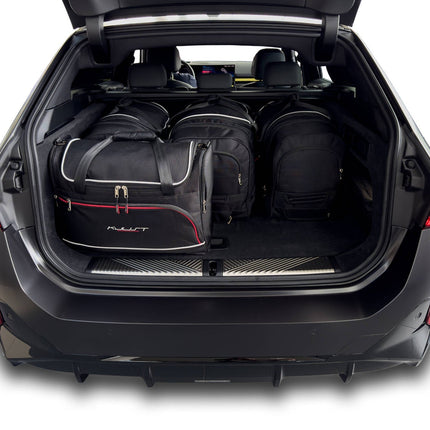 Kjust Kjust Reistassenset voor BMW i5 Touring vanaf 2023 - Set van 5 Tassen met 3 Roltassen en 2 Vliegtuigtassen Harvest Automotive 2