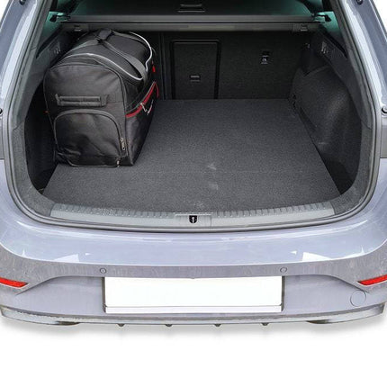 Kjust Kjust Reistassenset voor Cupra Leon stationwagen vanaf 2020 - Set van 5 Tassen met 3 Roltassen en 2 Sporttassen Harvest Automotive 1