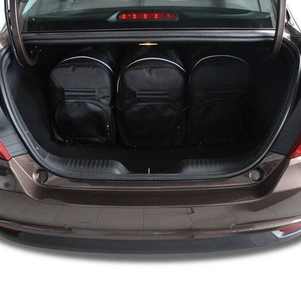 Kjust Kjust Reistassenset voor Fiat Tipo 5-deurs 2016-2023 - Set van 5 Tassen met 3 Roltassen en 2 Sporttassen Harvest Automotive 3