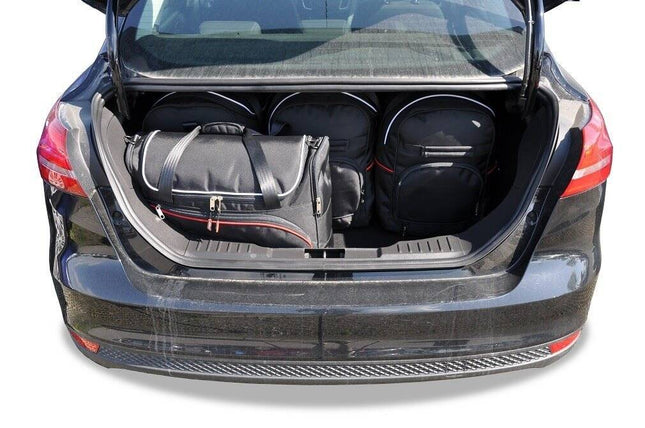 Kjust Kjust Reistassenset voor Ford Focus Sedan 2011-2014 - Set van 5 Tassen met 3 Roltassen en 2 Vliegtuigtassen Harvest Automotive 2
