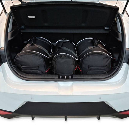 Kjust Kjust Reistassenset voor Hyundai i20 5-deurs vanaf 2020 - Set van 3 Tassen met 2 Roltassen en 1 Vliegtuigtas Harvest Automotive 1