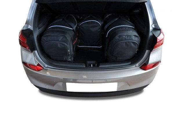 Kjust Kjust Reistassenset voor Hyundai i30 Fastback vanaf 2018 - Set van 4 Tassen met 2 Roltassen 1 Sporttas en 1 Vliegtuigtas Harvest Automotive 2
