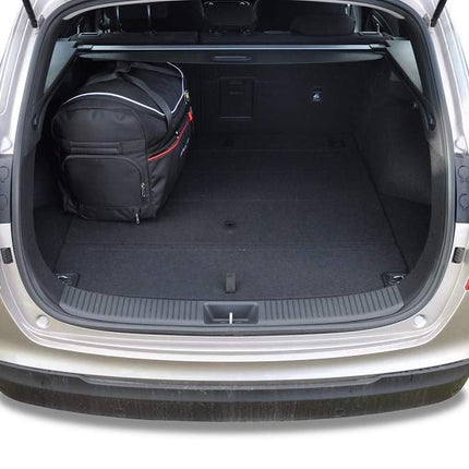 Kjust Kjust Reistassenset voor Hyundai i30 Tourer vanaf 2017 - Set van 5 Tassen met 3 Roltassen en 2 Sporttassen Harvest Automotive 5
