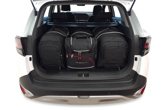 Kjust Kjust Reistassenset voor Kia Sportage 5-deurs vanaf 2021 - Set van 4 Tassen met 2 Roltassen 1 Sporttas en 1 Vliegtuigtas Harvest Automotive 1