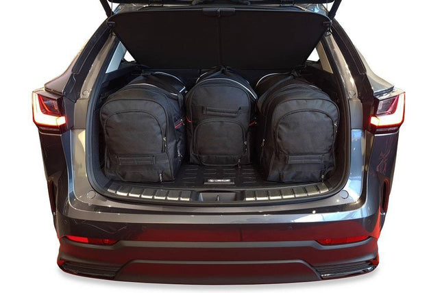 Kjust Kjust Reistassenset voor Lexus NX vanaf 2021 - Set van 4 Tassen met 3 Roltassen en 1 Vliegtuigtas Harvest Automotive 2