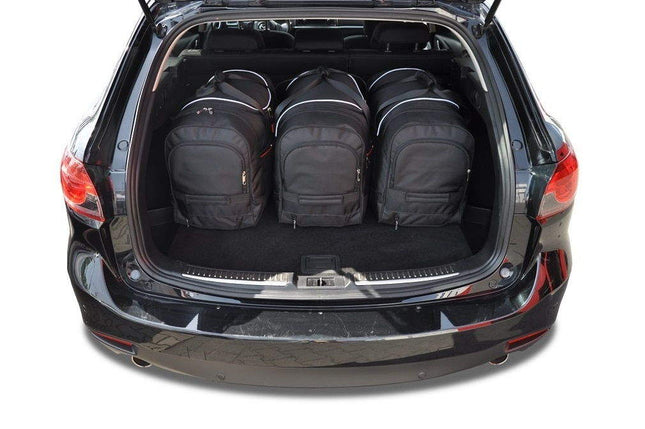 Kjust Kjust Reistassenset voor Mazda 6 Tourer 2013-2024 - Set van 5 Tassen met 3 Roltassen en 2 Vliegtuigtassen Harvest Automotive 2