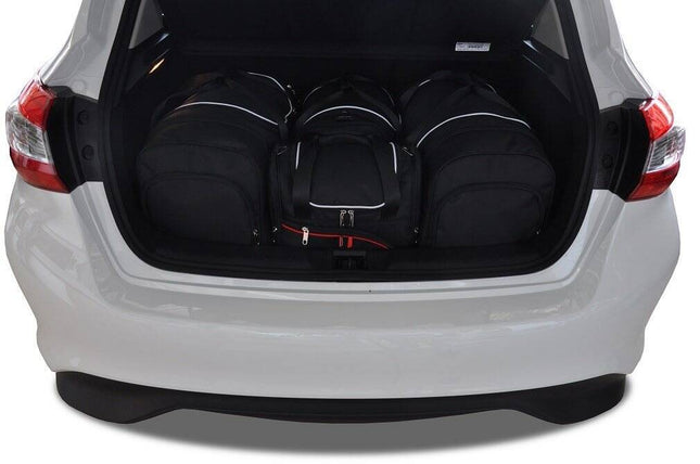 Kjust Kjust Reistassenset voor Nissan Pulsar 5-deurs vanaf 2014 - Set van 4 Tassen met 2 Roltassen 1 Sporttas en 1 Vliegtuigtas Harvest Automotive 1
