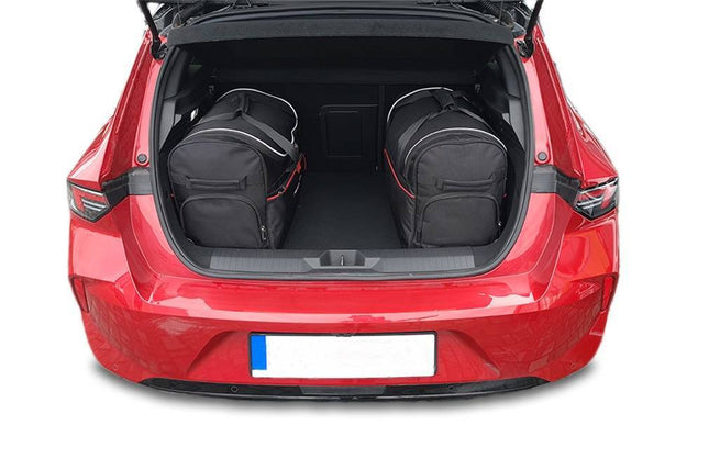 Kjust Kjust Reistassenset voor Opel Astra 5-deurs vanaf 2022 - Set van 3 Tassen met 3 Roltassen Harvest Automotive 2