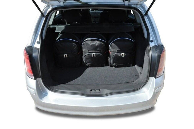 Kjust Kjust Reistassenset voor Opel Astra stationwagen 2004-2007 - Set van 5 Tassen met 3 Roltassen en 2 Sporttassen Harvest Automotive 2