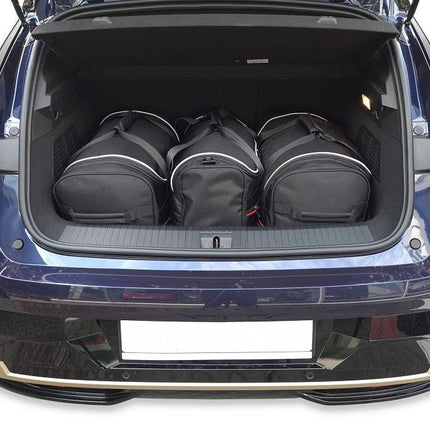 Kjust Kjust Reistassenset voor Renault Megane 5-deurs E-Tech vanaf 2022 - Set van 3 Tassen met 2 Roltassen en 1 Sporttas Harvest Automotive 1