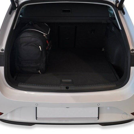 Kjust Kjust Reistassenset voor Seat Leon 5-deurs vanaf 2020 - Set van 5 Tassen met 3 Roltassen en 2 Vliegtuigtassen Harvest Automotive 5