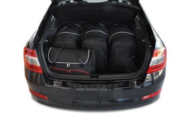 Kjust Kjust Reistassenset voor Skoda Octavia 5-deurs 2013-2020 - Set van 5 Tassen met 3 Roltassen en 2 Vliegtuigtassen Harvest Automotive 2