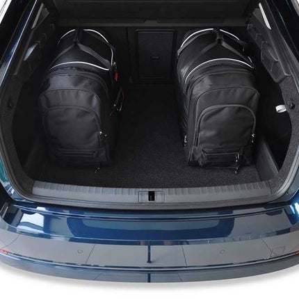 Kjust Kjust Reistassenset voor Skoda Octavia 5-deurs vanaf 2020 - Set van 5 Tassen met 3 Roltassen en 2 Vliegtuigtassen Harvest Automotive 4
