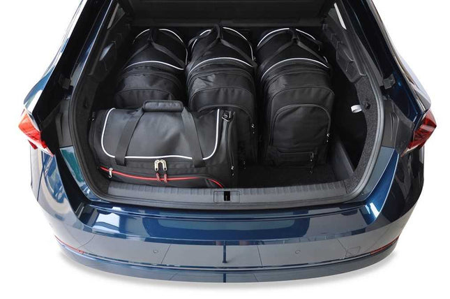 Kjust Kjust Reistassenset voor Skoda Octavia 5-deurs vanaf 2020 - Set van 5 Tassen met 3 Roltassen en 2 Vliegtuigtassen Harvest Automotive 2