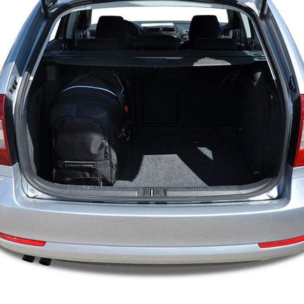 Kjust Kjust Reistassenset voor Skoda Octavia stationwagen 2004-2009 - Set van 5 Tassen met 3 Roltassen en 2 Vliegtuigtassen Harvest Automotive 5