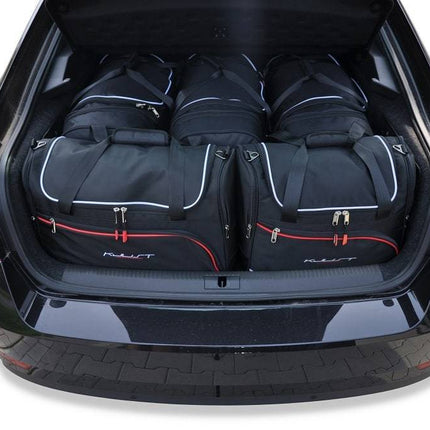 Kjust Kjust Reistassenset voor Skoda Superb 5-deurs hatchback 2019-2024 - Set van 5 Tassen met 3 Roltassen en 2 Vliegtuigtassen Harvest Automotive 1