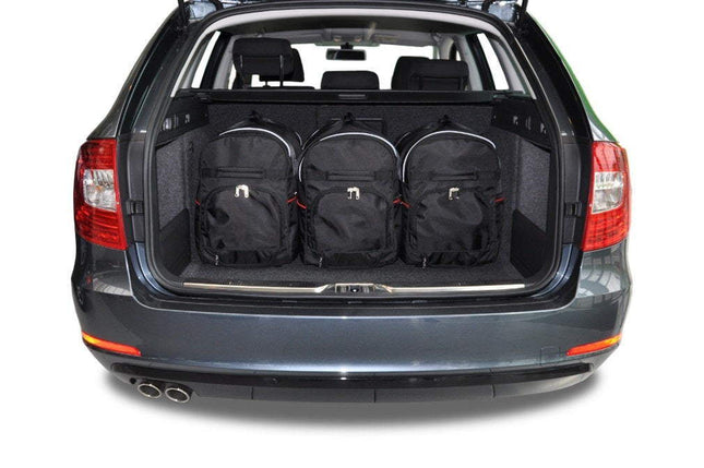 Kjust Kjust Reistassenset voor Skoda Superb stationwagen 2009-2015 - Set van 5 Tassen met 3 Roltassen en 2 Sporttassen Harvest Automotive 2