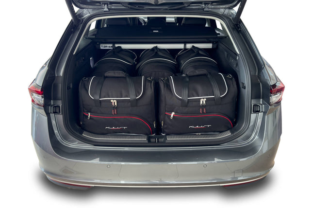 Kjust Kjust Reistassenset voor Skoda Superb stationwagen vanaf 2024 - Set van 5 Tassen met 3 Roltassen en 2 Sporttassen Harvest Automotive 1