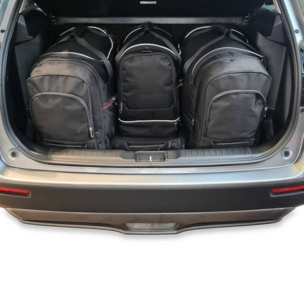 Kjust Kjust Reistassenset voor Suzuki Vitara 5-deurs 2015-2024 - Set van 4 Tassen met 2 Roltassen 1 Sporttas en 1 Vliegtuigtas Harvest Automotive 5