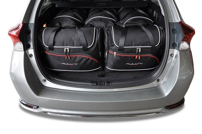 Kjust Kjust Reistassenset voor Toyota Auris Touring Sports 2013-2018 - Set van 5 Tassen met 3 Roltassen en 2 Vliegtuigtassen Harvest Automotive 1