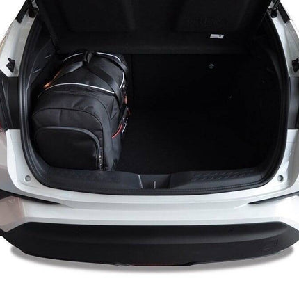 Kjust Kjust Reistassenset voor Toyota C-HR 2016-2024 - Set van 4 Tassen met 2 Roltassen 1 Sporttas en 1 Vliegtuigtas Harvest Automotive 4