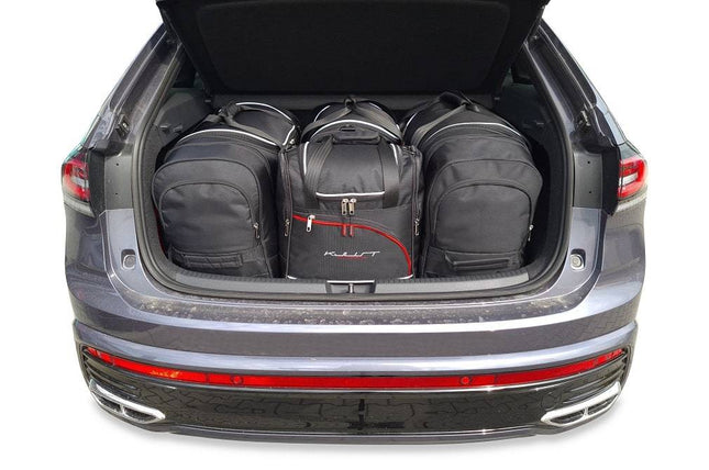 Kjust Kjust Reistassenset voor Volkswagen Taigo vanaf 2021 - Set van 4 Tassen met 2 Roltassen 1 Sporttas en 1 Vliegtuigtas Harvest Automotive 1