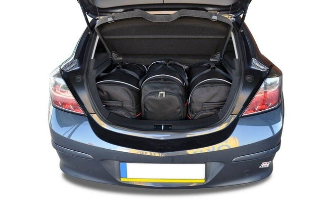 Kjust Reistassenset voor Opel Astra 3-deurs Sporthatch 2005-2011 - Set van 3 Tassen met 2 Roltassen en 1 Sporttas