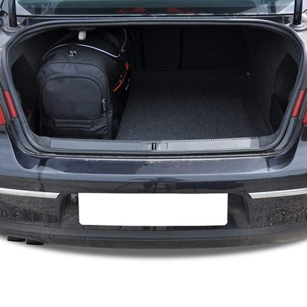 Kjust Reistassenset voor Volkswagen Passat Sedan 2005-2011 - Set van 5 Tassen met 3 Roltassen en 2 Vliegtuigtassen
