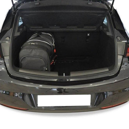 Kjust Reistassenset voor Opel Astra 5-deurs 2015-2022 - Set van 4 Tassen met 2 Roltassen 1 Sporttas en 1 Vliegtuigtas