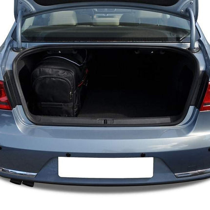 Kjust Reistassenset voor Volkswagen Passat Sedan 2011-2014 - Set van 5 Tassen met 3 Roltassen en 2 Vliegtuigtassen