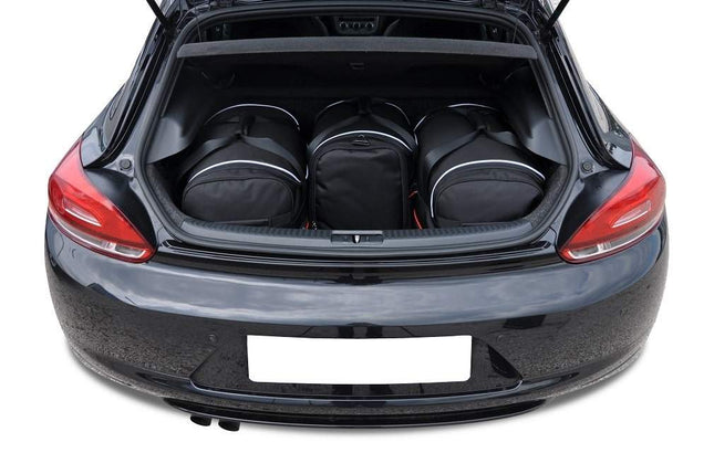 Kjust Reistassenset voor Volkswagen Scirocco 2008-2017 - Set van 4 Tassen met 2 Roltassen 1 Sporttas en 1 Vliegtuigtas