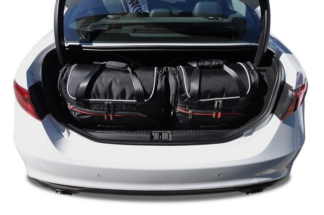 Kjust Reistassenset voor Alfa Romeo Giulia Sedan vanaf 2016 - Set van 4 Tassen met 2 Roltassen en 2 Vliegtuigtassen