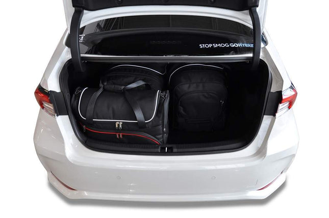 Kjust Reistassenset voor Toyota Corolla Sedan vanaf 2019 - Set van 4 Tassen met 2 Roltassen en 2 Vliegtuigtassen