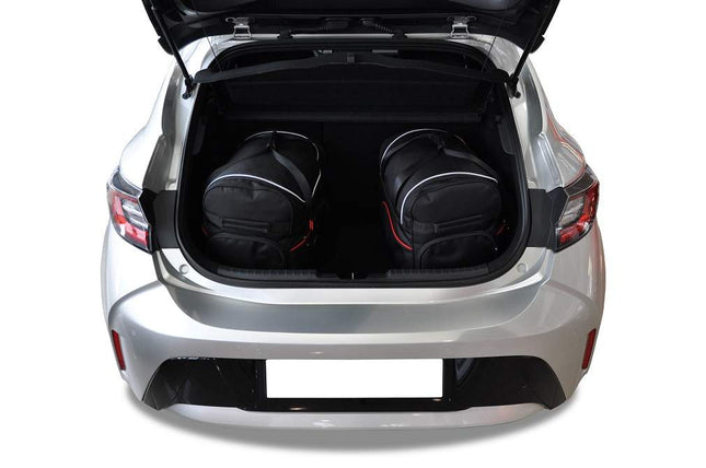 Kjust Reistassenset voor Toyota Corolla 5-deurs vanaf 2019 - Set van 3 Tassen met 3 Roltassen