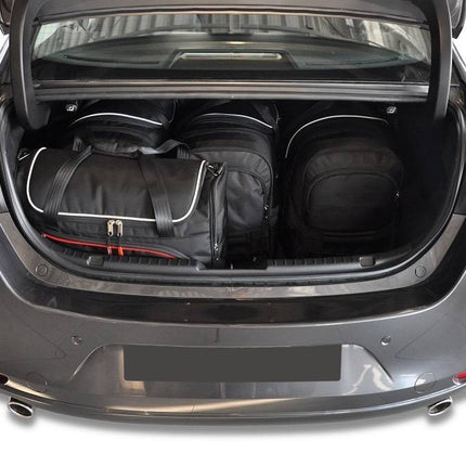 Kjust Reistassenset voor Mazda 3 Sedan vanaf 2019 - Set van 5 Tassen met 3 Roltassen en 2 Vliegtuigtassen