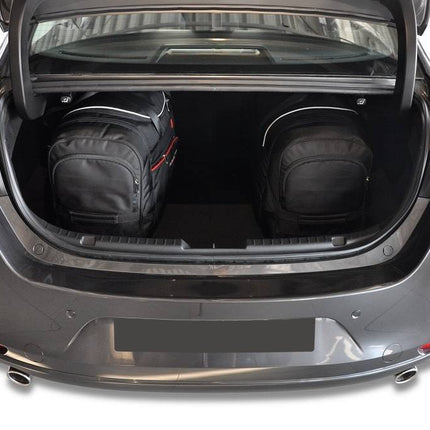 Kjust Reistassenset voor Mazda 3 Sedan vanaf 2019 - Set van 5 Tassen met 3 Roltassen en 2 Vliegtuigtassen