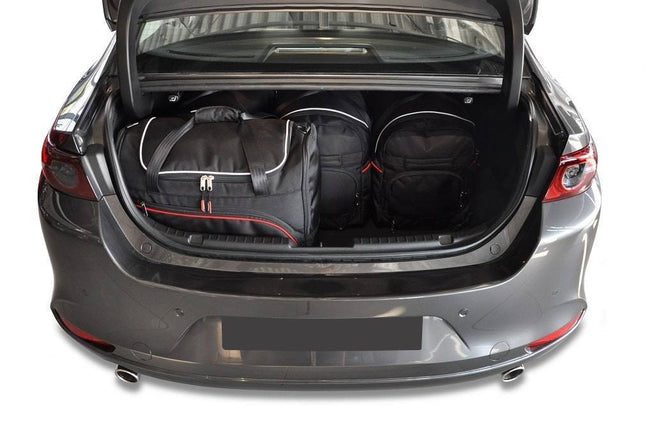 Kjust Reistassenset voor Mazda 3 Sedan vanaf 2019 - Set van 5 Tassen met 3 Roltassen en 2 Sporttassen