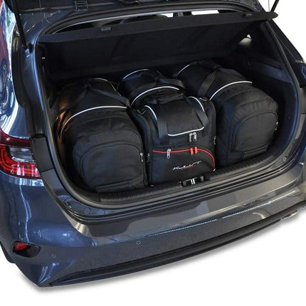 Kjust Reistassenset voor Kia Ceed 5-deurs vanaf 2018 - Set van 4 Tassen met 2 Roltassen 1 Sporttas en 1 Vliegtuigtas
