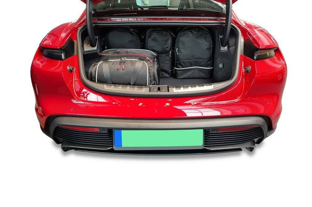 Kjust Reistassenset voor Porsche Taycan Sedan vanaf 2020 - Set van 5 Tassen met 2 Sporttassen en 3 Vliegtuigtassen