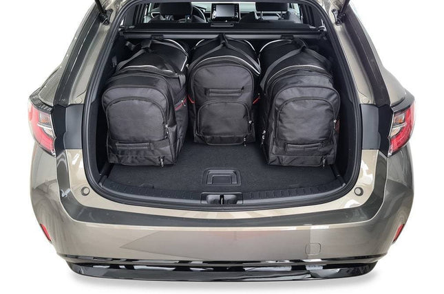 Kjust Reistassenset voor Suzuki Swace vanaf 2020 - Set van 4 Tassen met 3 Roltassen en 1 Sporttas