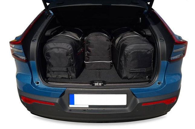 Kjust Reistassenset voor Volvo C40 2022-2024 - Set van 4 Tassen met 2 Roltassen 1 Sporttas en 1 Vliegtuigtas