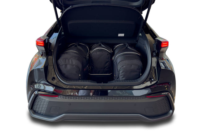 Kjust Reistassenset voor Toyota C-HR 2016-2024 - Set van 4 Tassen met 2 Roltassen 1 Sporttas en 1 Vliegtuigtas