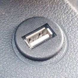 Inbouw 6-pin naar USB Verlangkabel Convertor 100cm Midden Console Dop voor Autoradio naar Telefoon [Verlengsnoer Interface] - VCTparts.nl